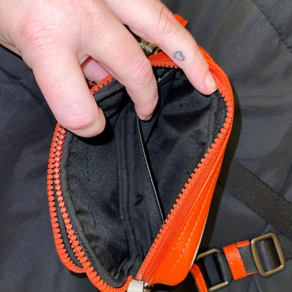 Coach - Picture 4 of 5